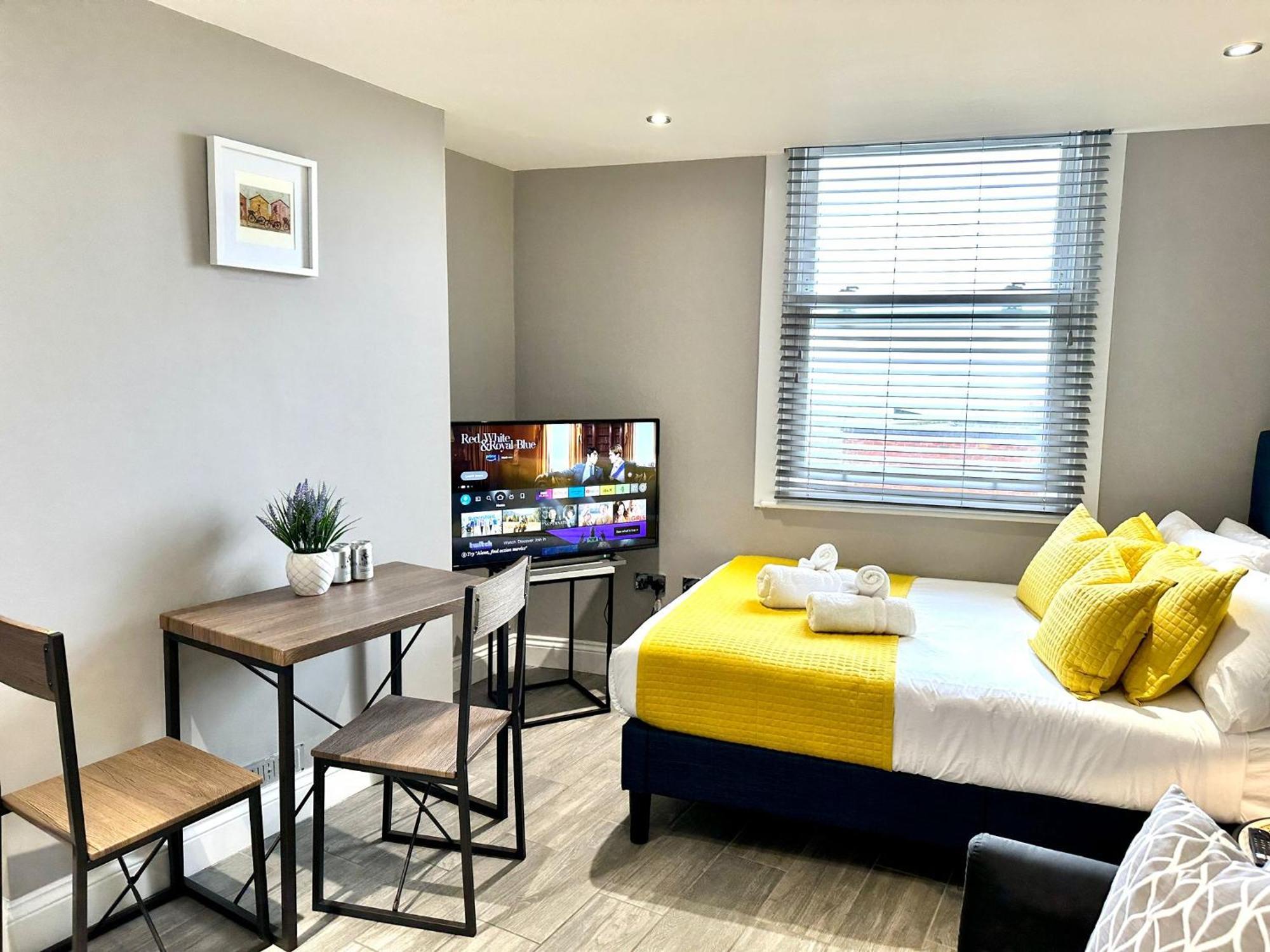 Stylish Studio With Sea Views Lejlighed Brighton Eksteriør billede